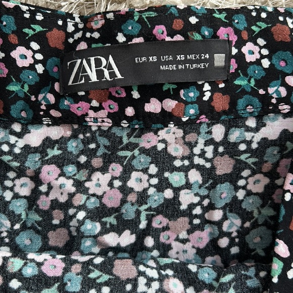 ZARA mini floral SKORT - Picture 4 of 4